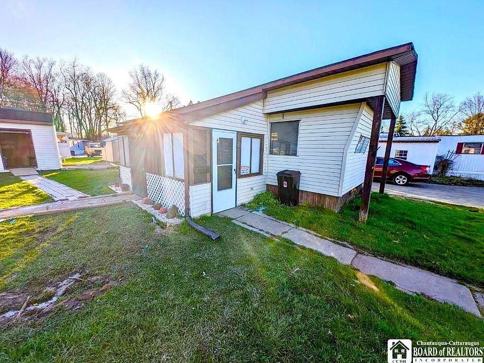 1st image of 304 E Elmwood Ave #34