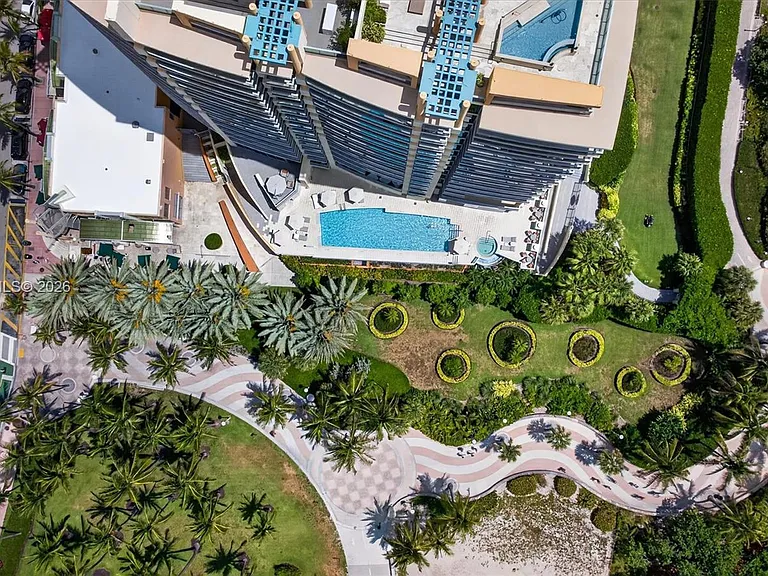 1455 Ocean Dr #704 — Photo 34