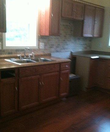 3rd image of 2120 Franklin St