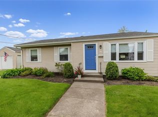 40 Lufkin Ct, Warwick, RI 02888