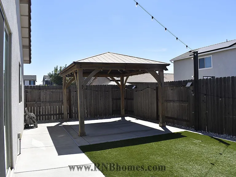1048 Merrimack St — Photo 19