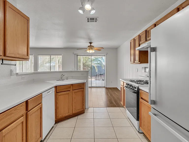 8034 Platville St — Photo 14