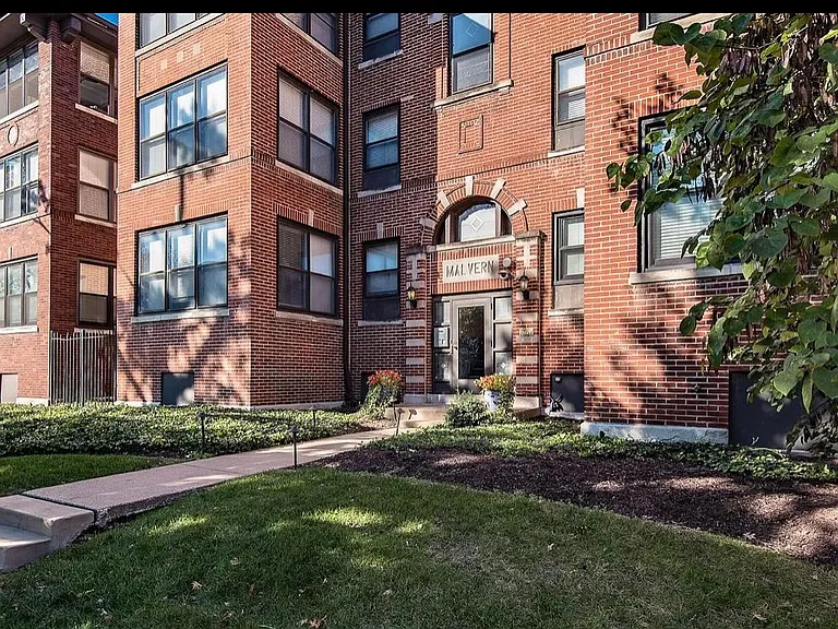 5621 Pershing Ave #32 — Photo 20
