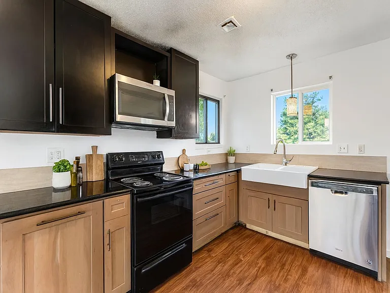 3290 Cherry St #1 — Photo 8