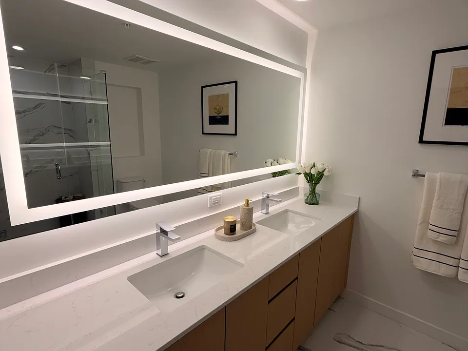 12380 Biscayne Blvd #206