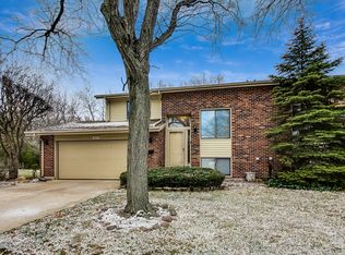 18609 Golfview Dr, Hazel Crest, IL 60429