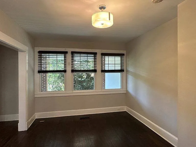 432 Kenneth Sq — Photo 6
