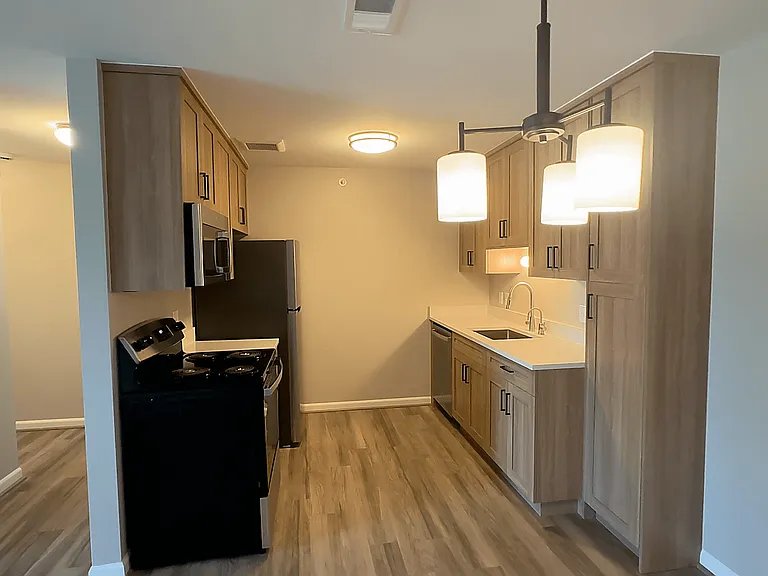 Prentiss Pointe Apartments — Photo 324