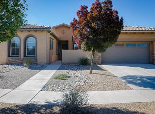 190 Zuni River Cir SW, Los Lunas, NM 87031