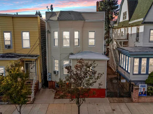 2111 Palisade Ave, Union City, NJ 07087