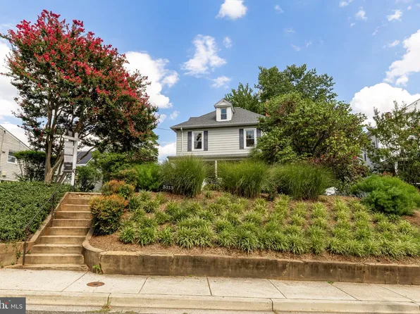 5313 42nd Ave, Hyattsville, MD 20781