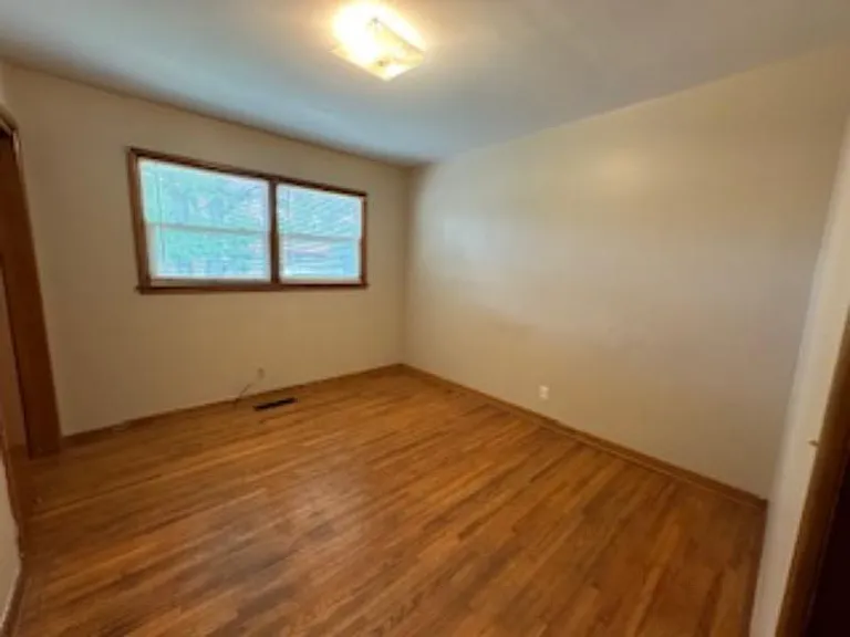 1202 E El Monte St — Photo 5