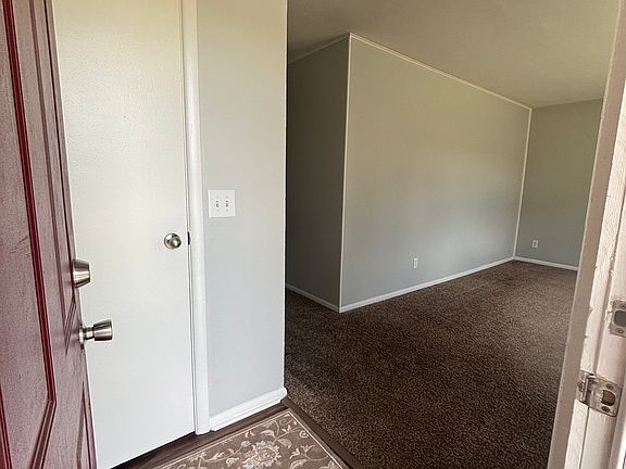 4th image of 864 Harlan St #2