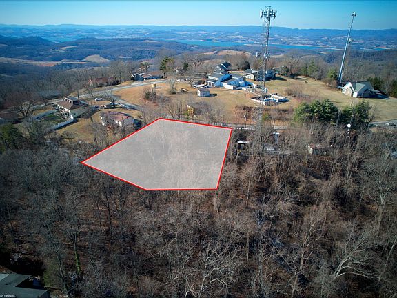 3rd image of 1415 Bonneville Dr