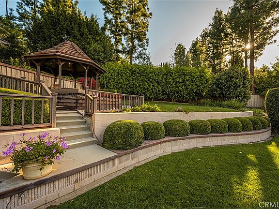 3rd image of 1881 Park Skyline Rd