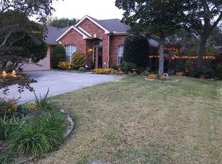 102 Rolling Rock Dr, Trophy Club, TX 76262
