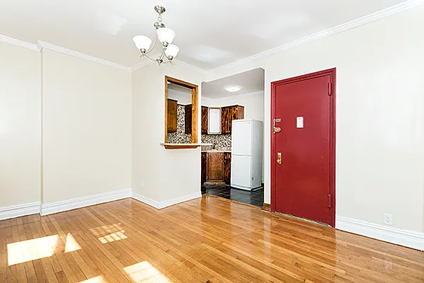 Rented by Perry Associates NYC Inc | media 10