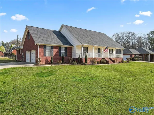 1037 Dana Dr SE, Arab, AL 35016