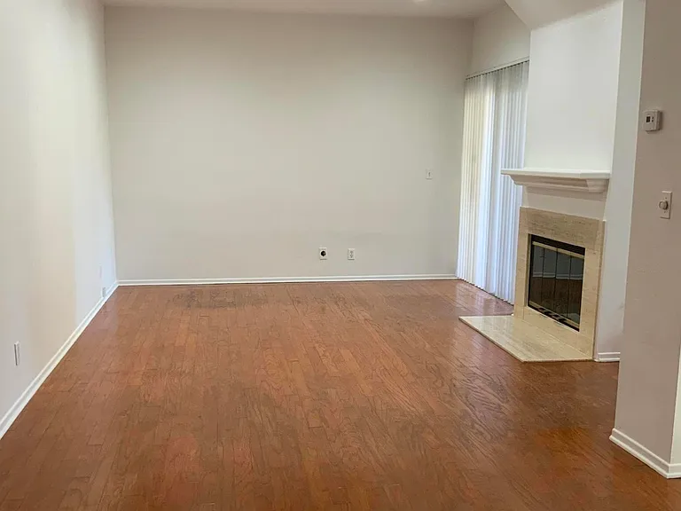 5473 Spanish Oak Ln #B — Photo 6