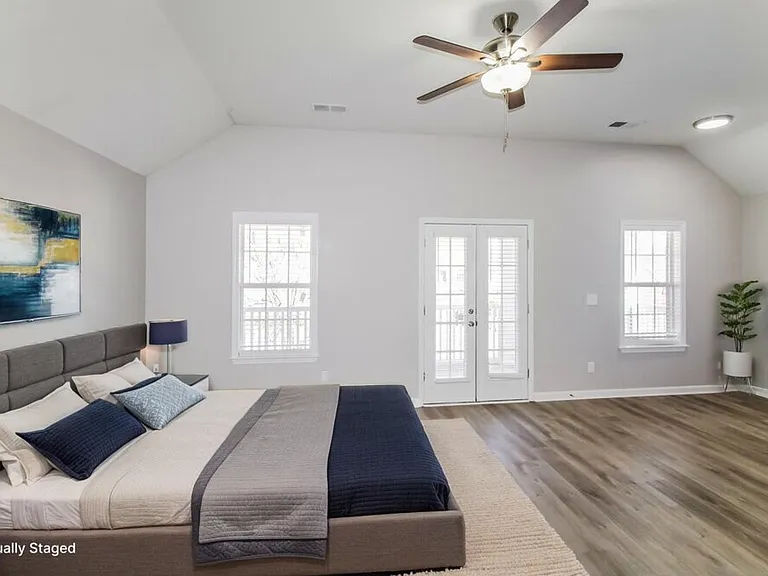 8565 Griffin Park Dr — Photo 12