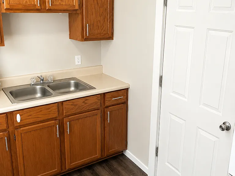 304 N Webb St — Photo 5