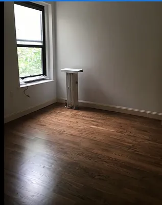 Rented by Metropolis International Realty Inc. | media 31