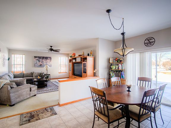 4th image of 1439 Saddleridge Pl