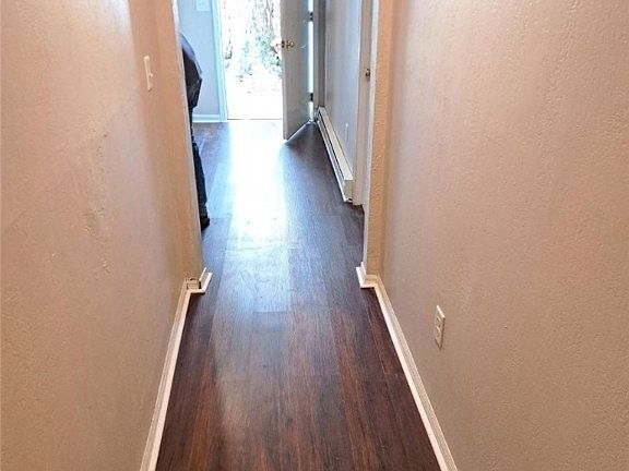 4th image of 37 W Dayton St