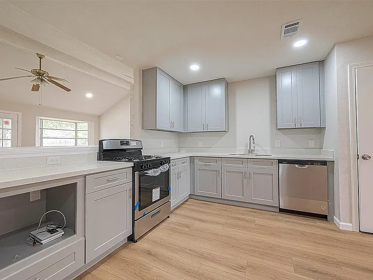 6919 Maczali Dr — Photo 11