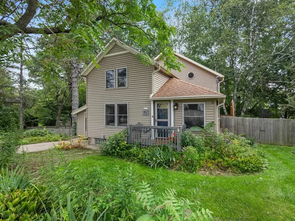 2865 Old Creek Rd, Middleton, WI 53562