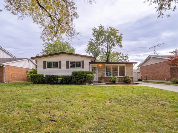 4369 Ashfield Cres, Windsor, ON N9G 2G8