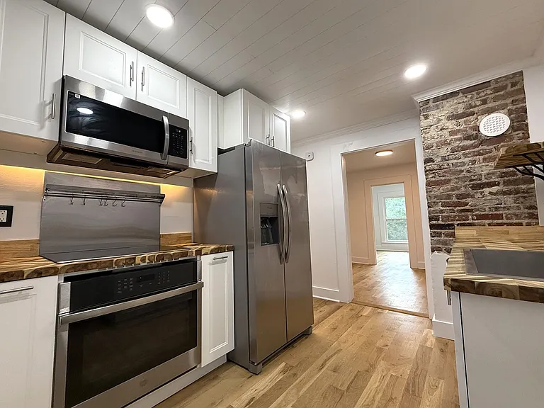 681 Angier Ave NE — Photo 6