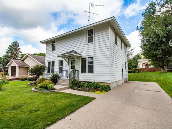 528 W Cherry Ave, Fergus Falls, MN 56537