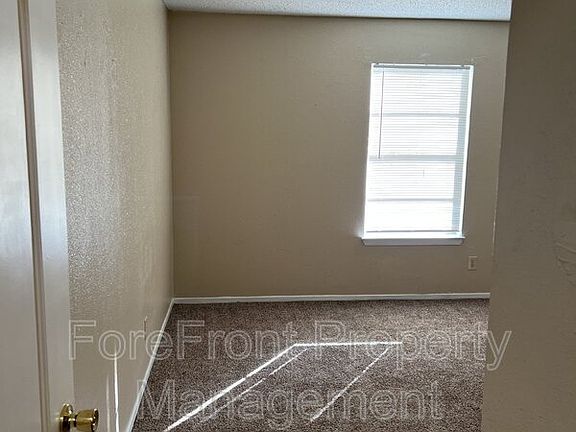 4th image of 105 Smith Ln APT J