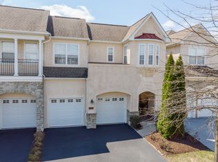 24 Old Barn Dr, West Chester, PA 19382