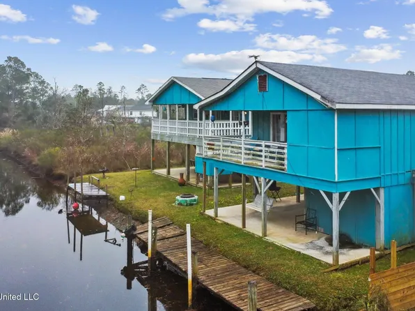 4254 1st Ave, Bay Saint Louis, MS 39520