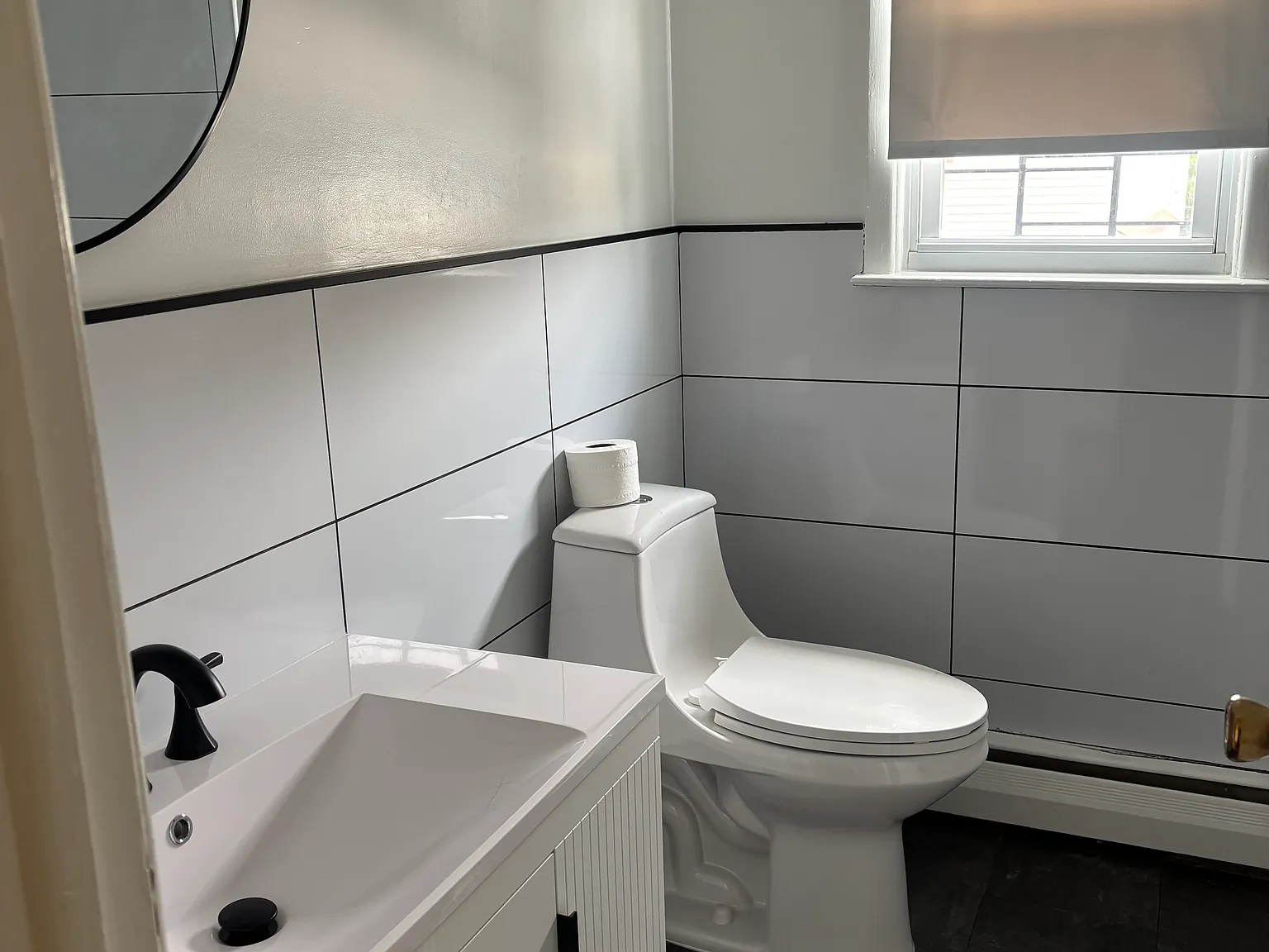 3 bed, 1200 sqft, $3,300 — Photo 3