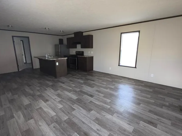 13 W Ashwood Dr, Muncie, IN 47303