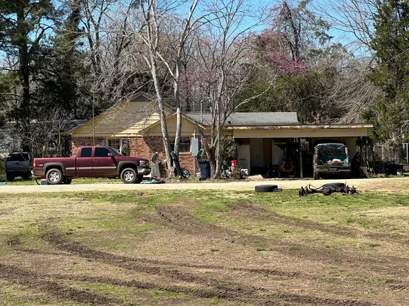 200 Stanford Dr, Corinth, MS 38834