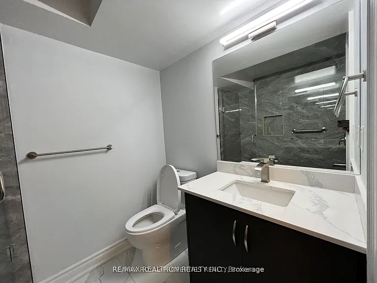 122 Auckland Dr #BASEMENT — Photo 9