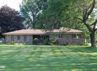 8389 Broadbridge Rd, Fair Haven, MI 48023