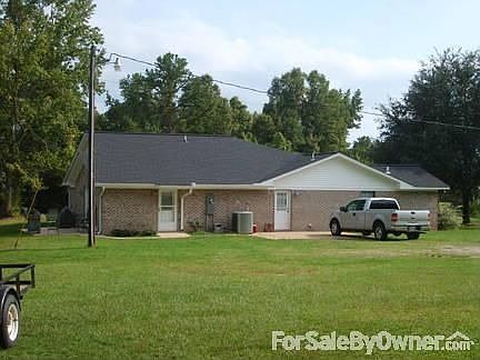 House Left Side North End
						:
						This view shows entrance to laundry room, & also handicap entrance to Great R