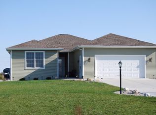 1251 Amelith Rd, Bay City, MI 48706