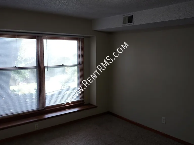 5733 SW 20th St — Photo 11