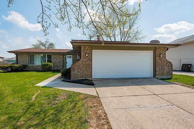 1st image of 22517 Latonia Ln