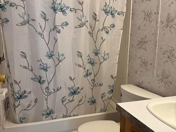 3rd image of 15454 S Carmen Rd