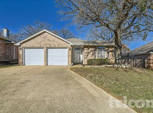 5933 Sagebrush Trl, Arlington, TX 76017
