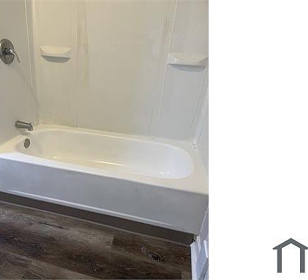 5th image of 3804 Mapledale Ave