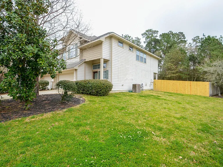 2 Stone Arrow Pl — Photo 24