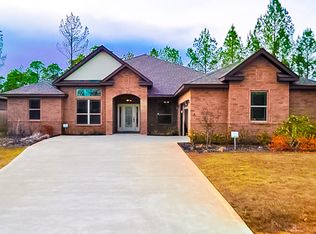 105 Haven Way, Freeport, FL 32439